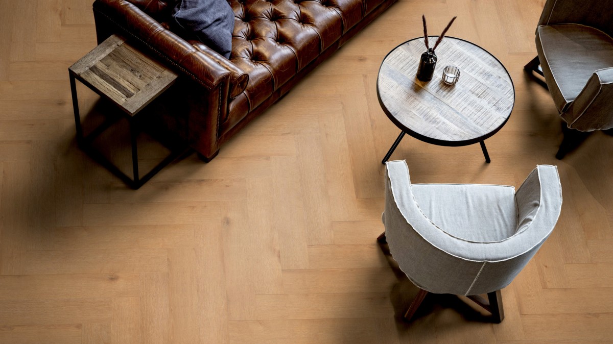 Vinylová podlaha Click Oak Hamburg HERRINGBONE ter Hürne 6x145x743mm 0,55mm Trieda 23/33/42 - integrovaná podložka – fotografia 3